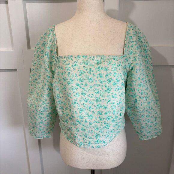 Levi’s The Statement Puff Sleeve Square Neck Cropped Blouse - Picture 3 of 9